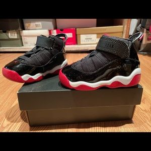 Jordan 6Ring Sneakers 5C Boys Girls Red and Black